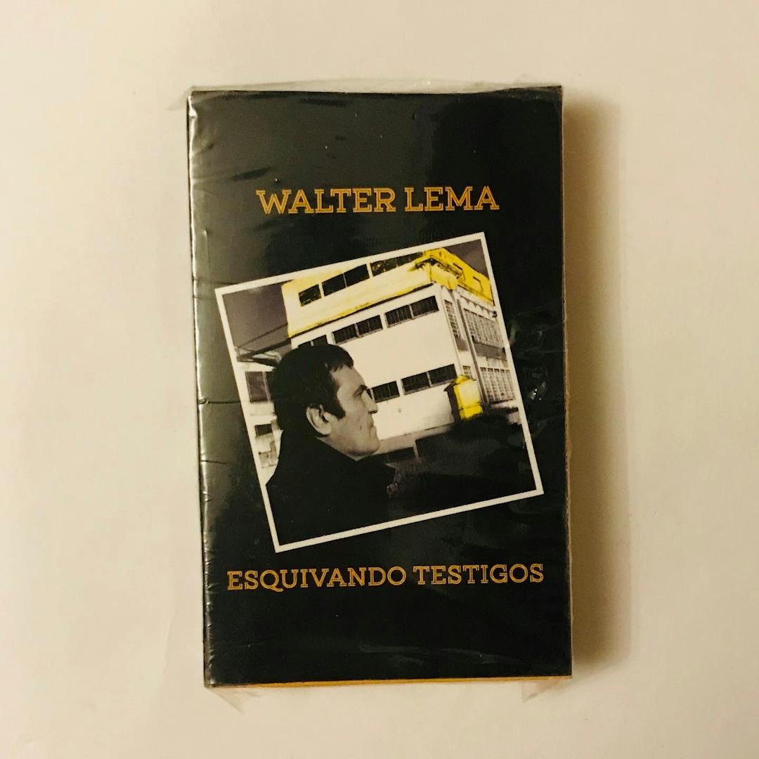 “ESQUIVANDO TESTIGOS”, CASSETTE de Wálter Lema 